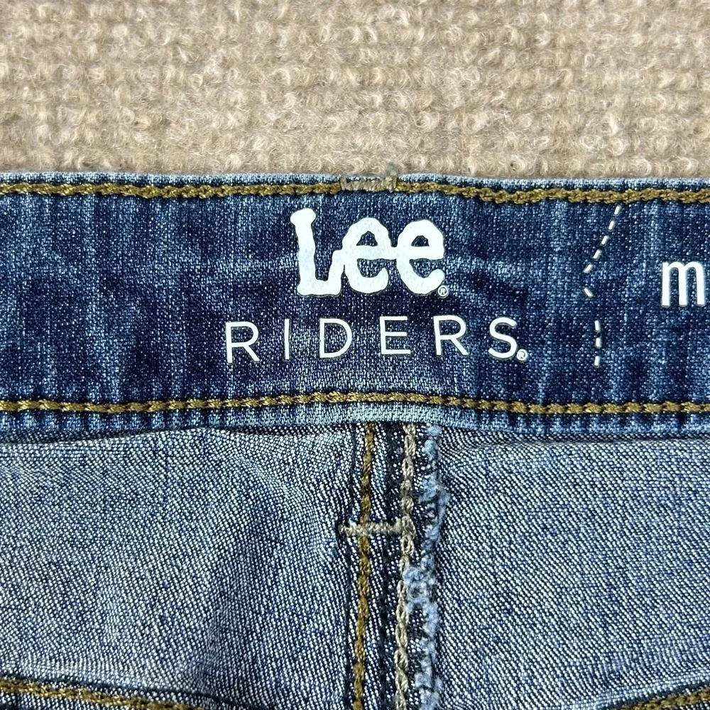 Lee Riders Capri Jeans Womens 14 Blue Denim Cotton Stretch Mid Rise Whiskers